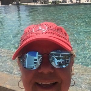 Meet your Posher, Marsha